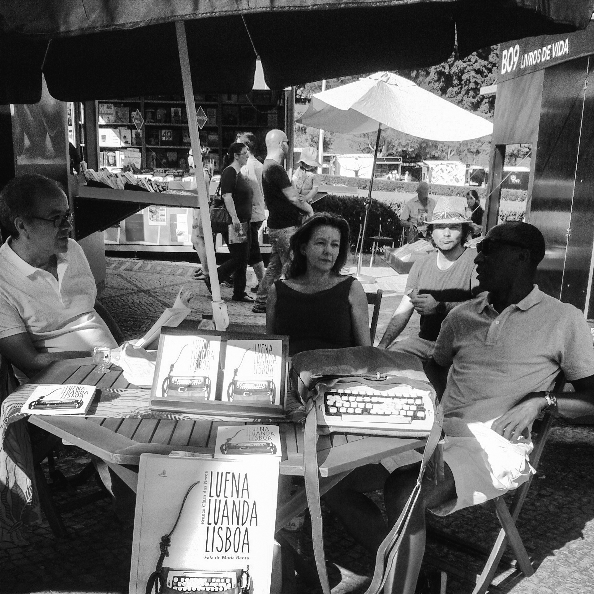 FEIRA DO LIVRO 2014_B&W